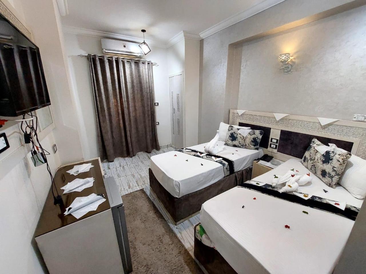 Al Amir Palace Hotel Sūhāj Bagian luar foto