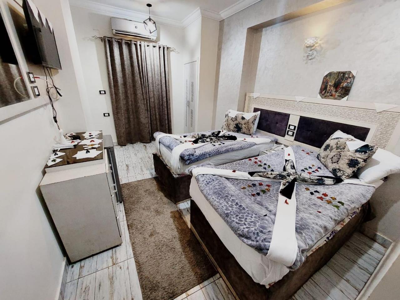Al Amir Palace Hotel Sūhāj Bagian luar foto